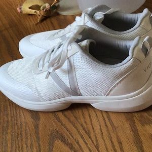 Vionic Jolisa Walking Shoe Sz. 8.5